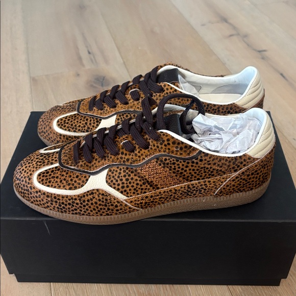 ALOHAS Rife Sneakers - Picture 2 of 3